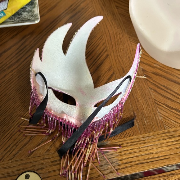 BEADED Mardi Gras MASQUERADE VENETIAN MASK - Picture 6 of 6